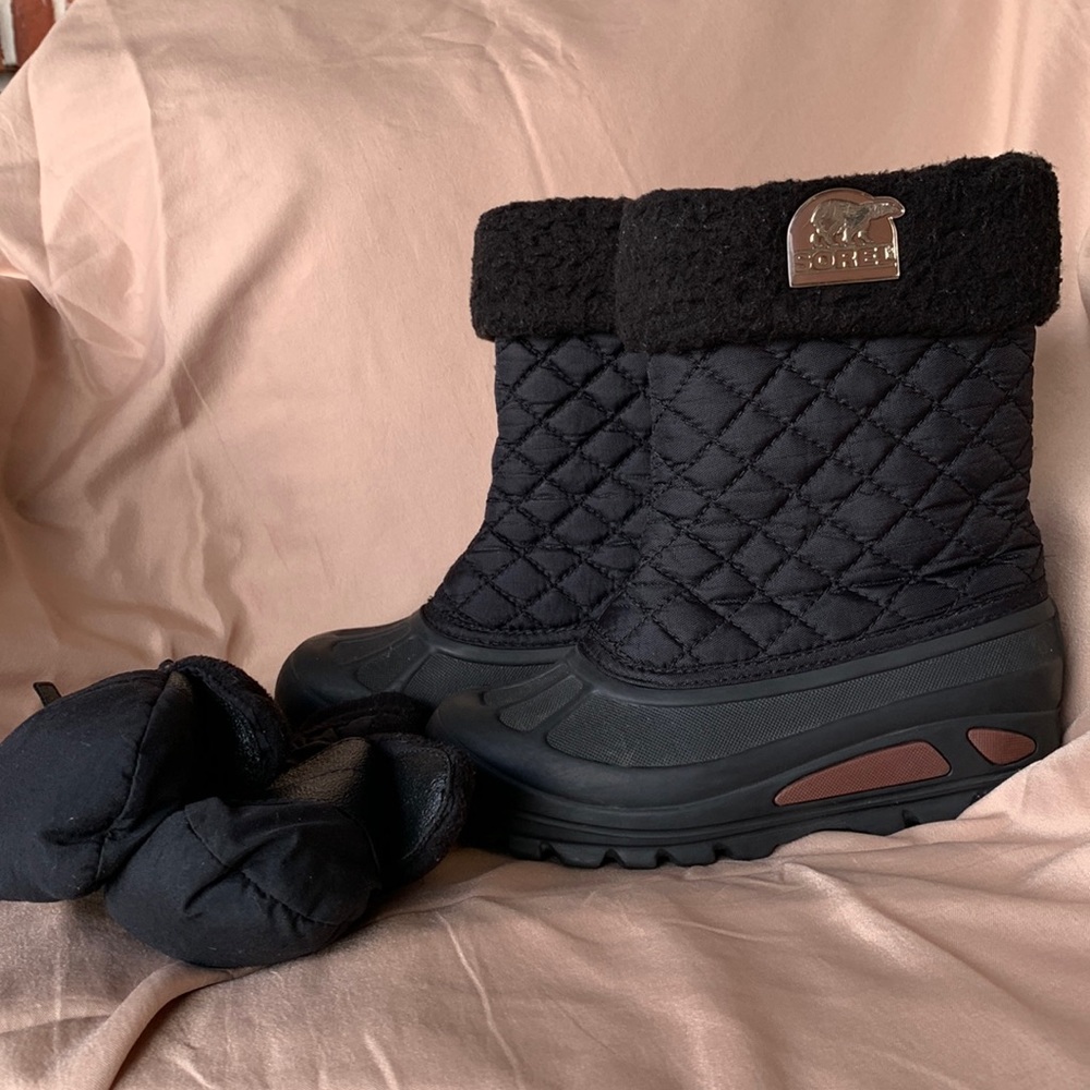 Sorel Powder Storm Youth Kids Sz 13 Snow Boots with Gloves.